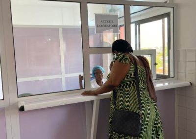 Salle d’accueil vue de face