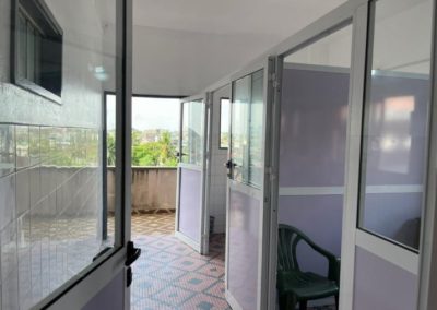 Couloir de la salle d’accueil et de prélèvement